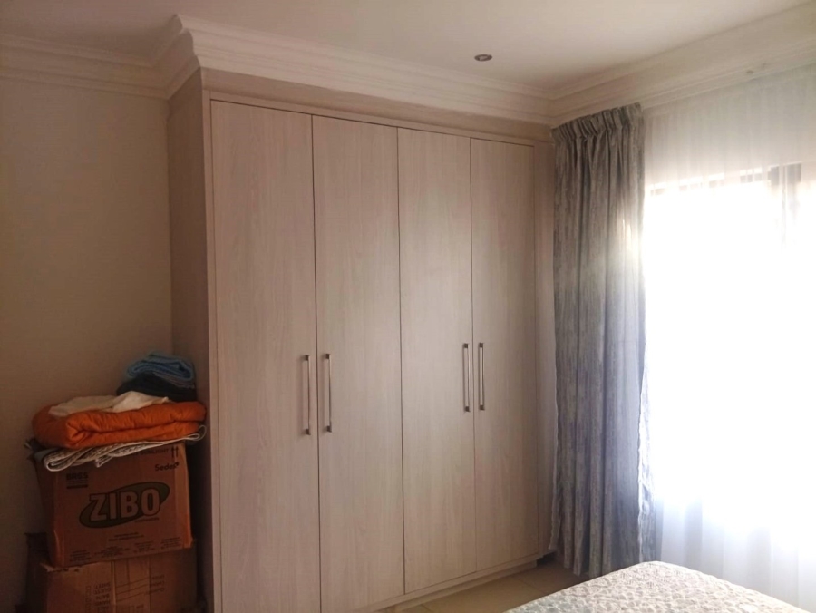 4 Bedroom Property for Sale in Heuwelsig Free State